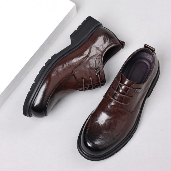 Spring new 2024 men's leather shoes, genuine leather British-style fashionable men's shoes, thick soles. Commuting shoes for business and formal wear