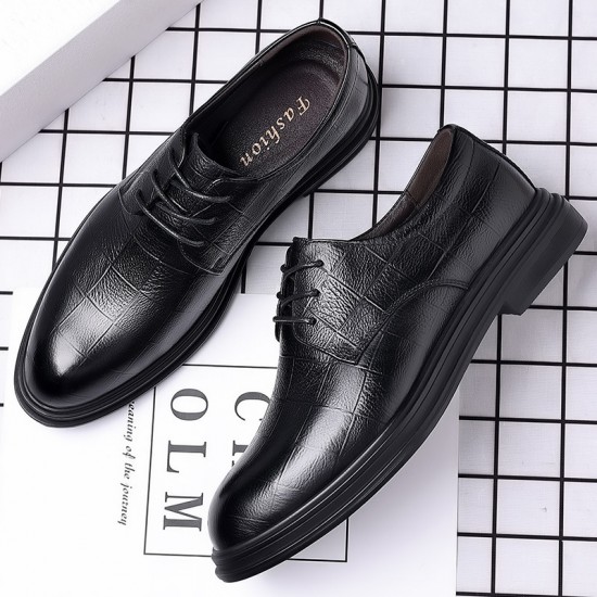 Men's business formal leather shoes, genuine leather pointed-toe, breathable, casual black soft sole, groom's wedding shoes.